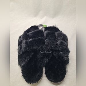 George slip on black faux fur slipper shoes- Size 7 Womens- New with tags